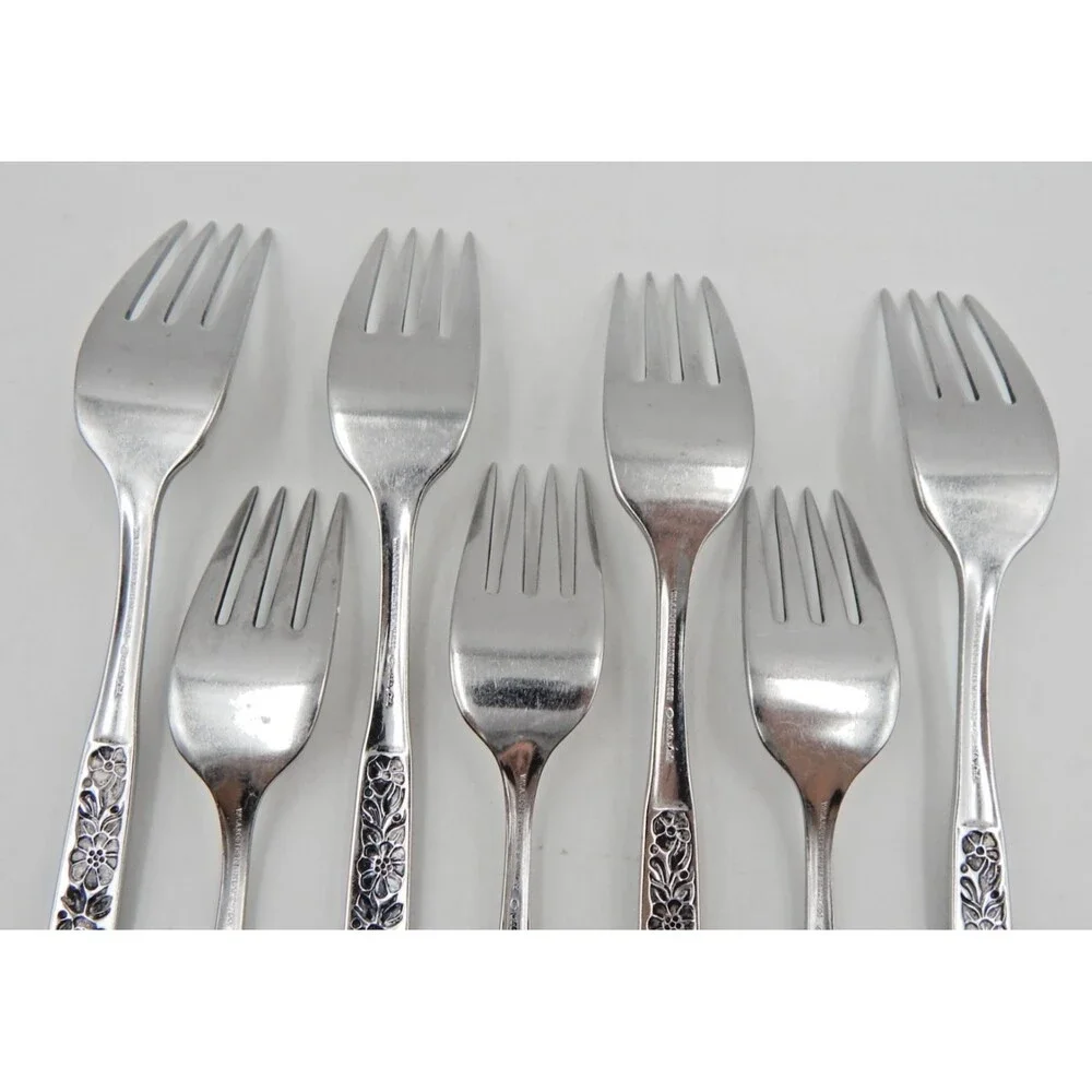 Rogers Deluxe Oneida Stainless Malibu Dinner Dessert Salad Floral Flatware Lot/7